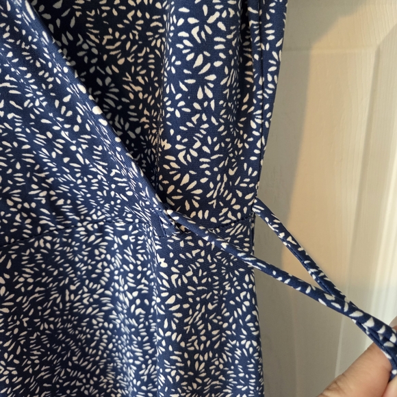 Kaileigh Navy Floral Mini Dress‎ - Picture 3 of 4